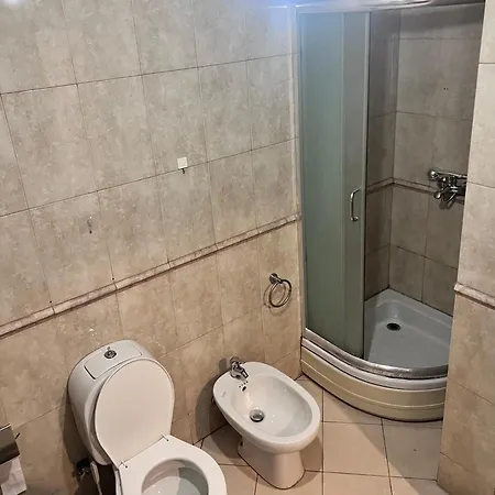 Apartament Leonard 2 *